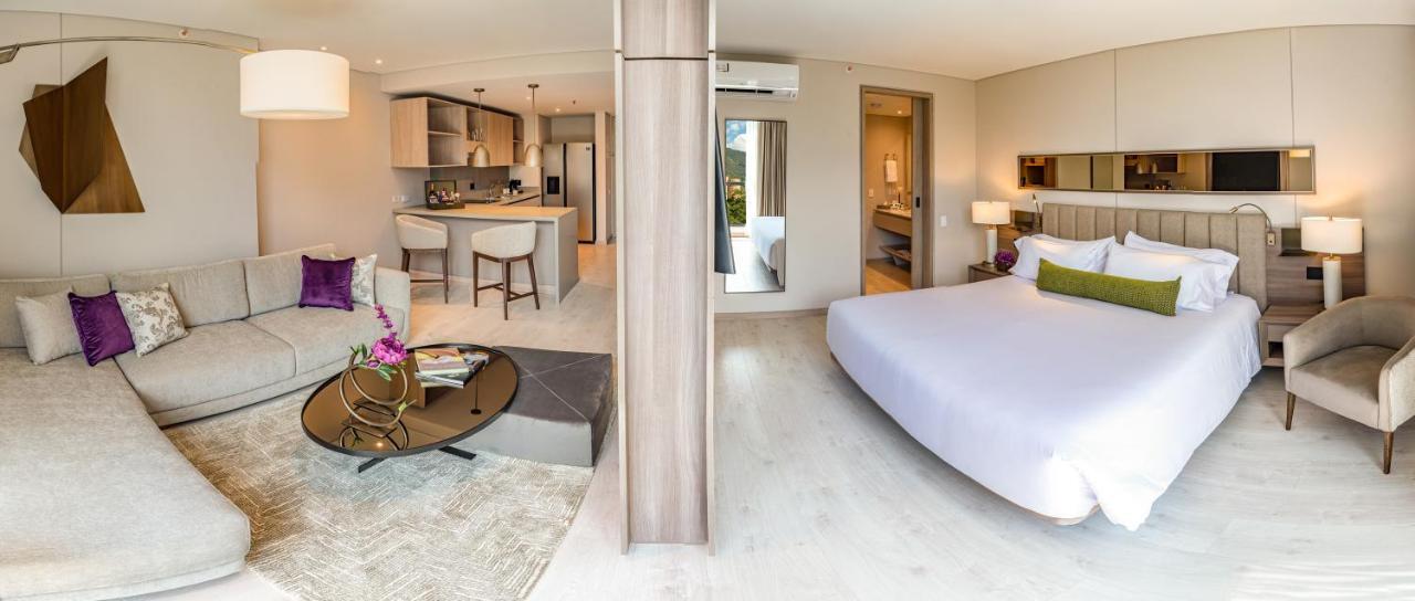 Hotel York Luxury Suites Medellin By Preferred Medellín Exterior foto A suite at the hotel