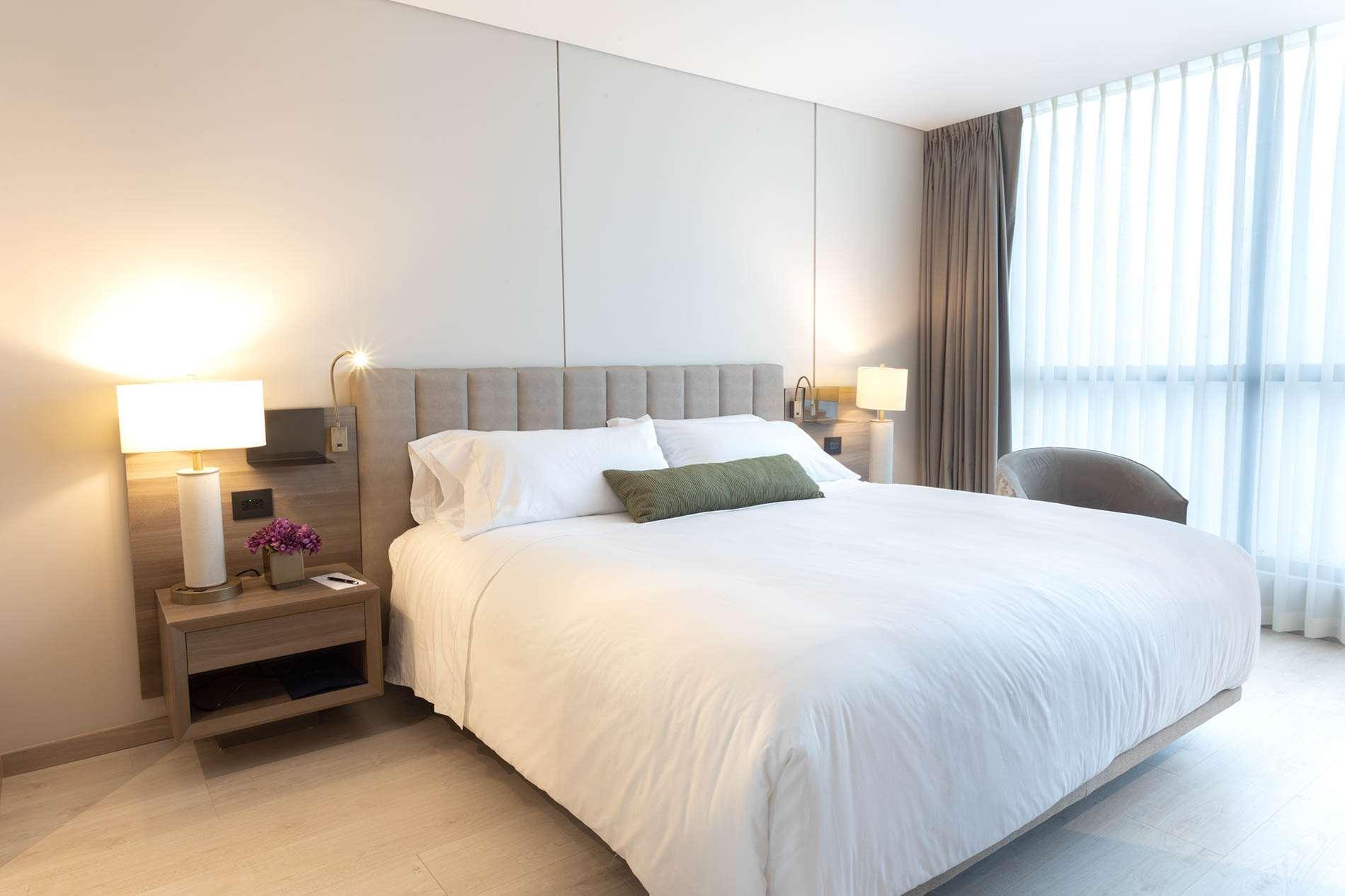 Hotel York Luxury Suites Medellin By Preferred Medellín Exterior foto A bedroom at the hotel