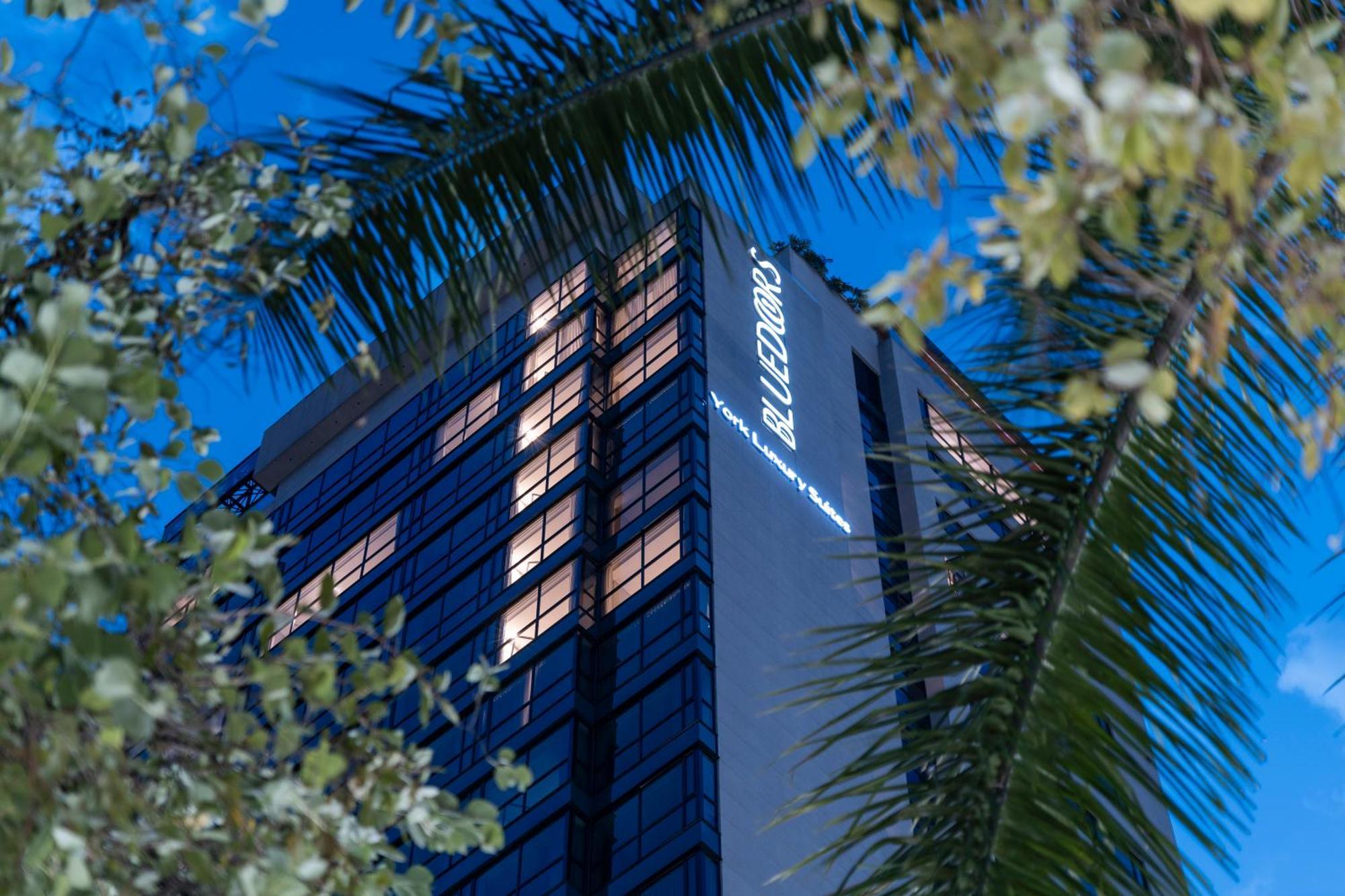 Hotel York Luxury Suites Medellin By Preferred Medellín Exterior foto The Icon