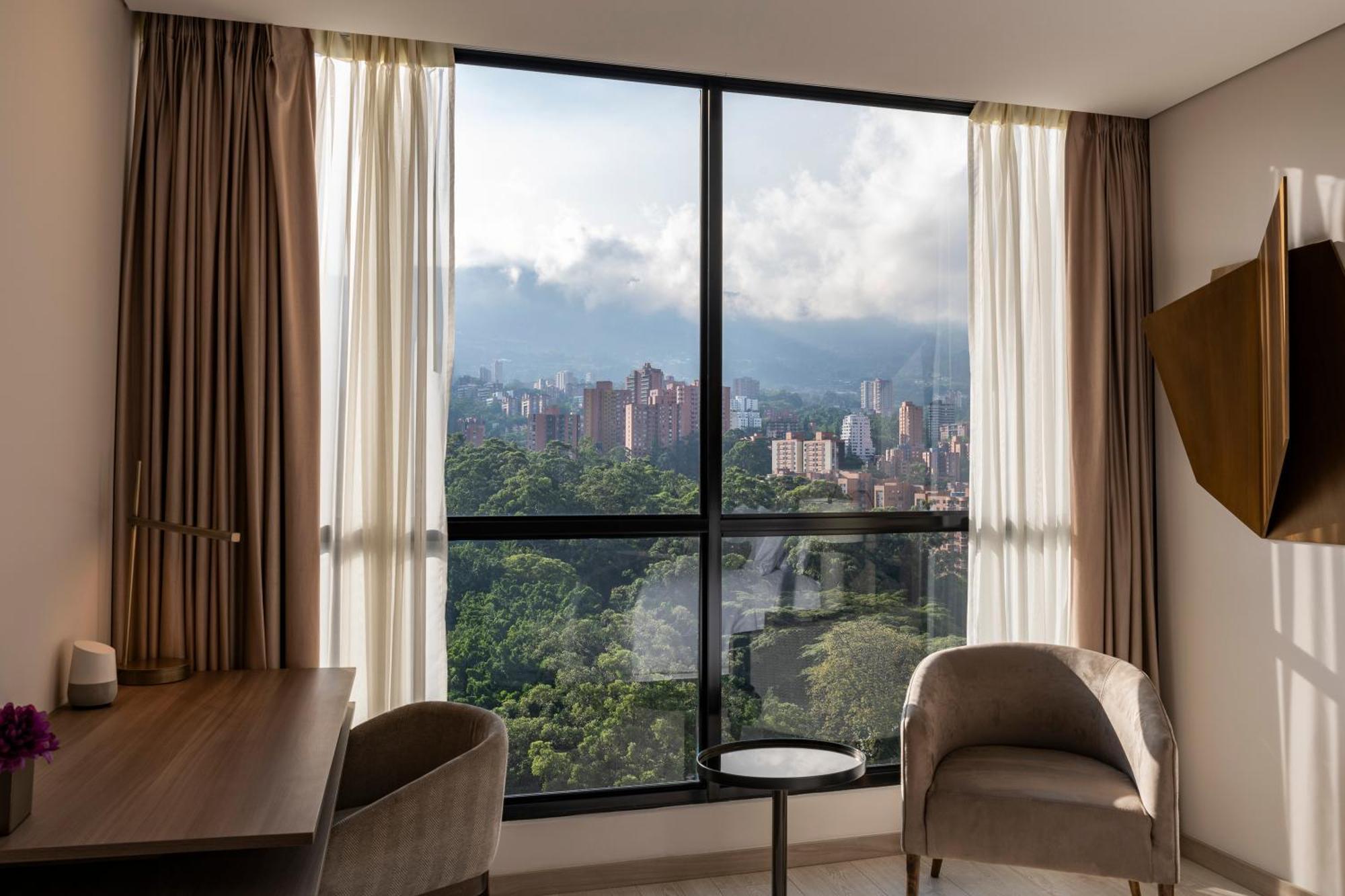Hotel York Luxury Suites Medellin By Preferred Medellín Exterior foto View from a room