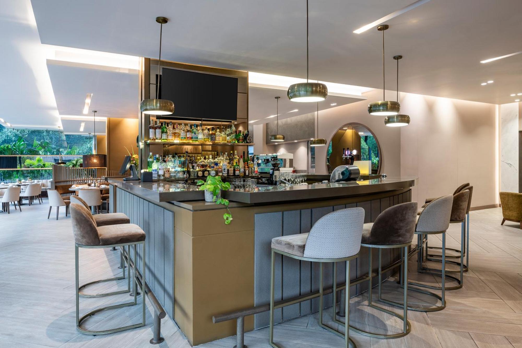 Hotel York Luxury Suites Medellin By Preferred Medellín Exterior foto The bar at the new lounge